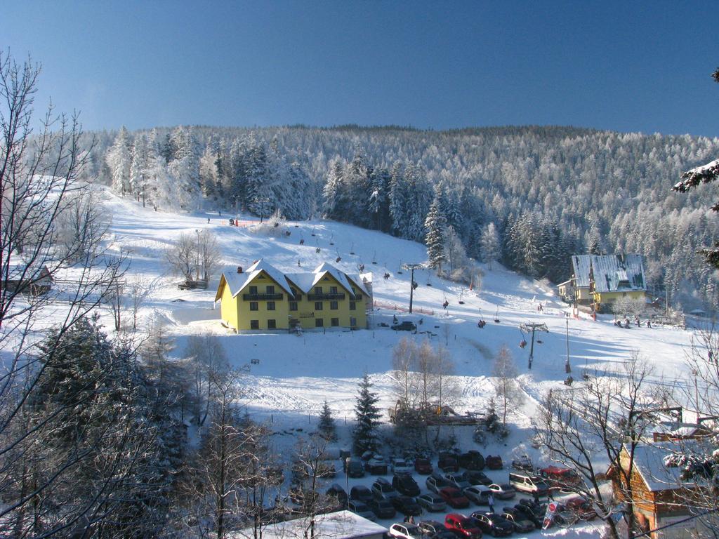Polonina Hotel Корбелов Екстериор снимка